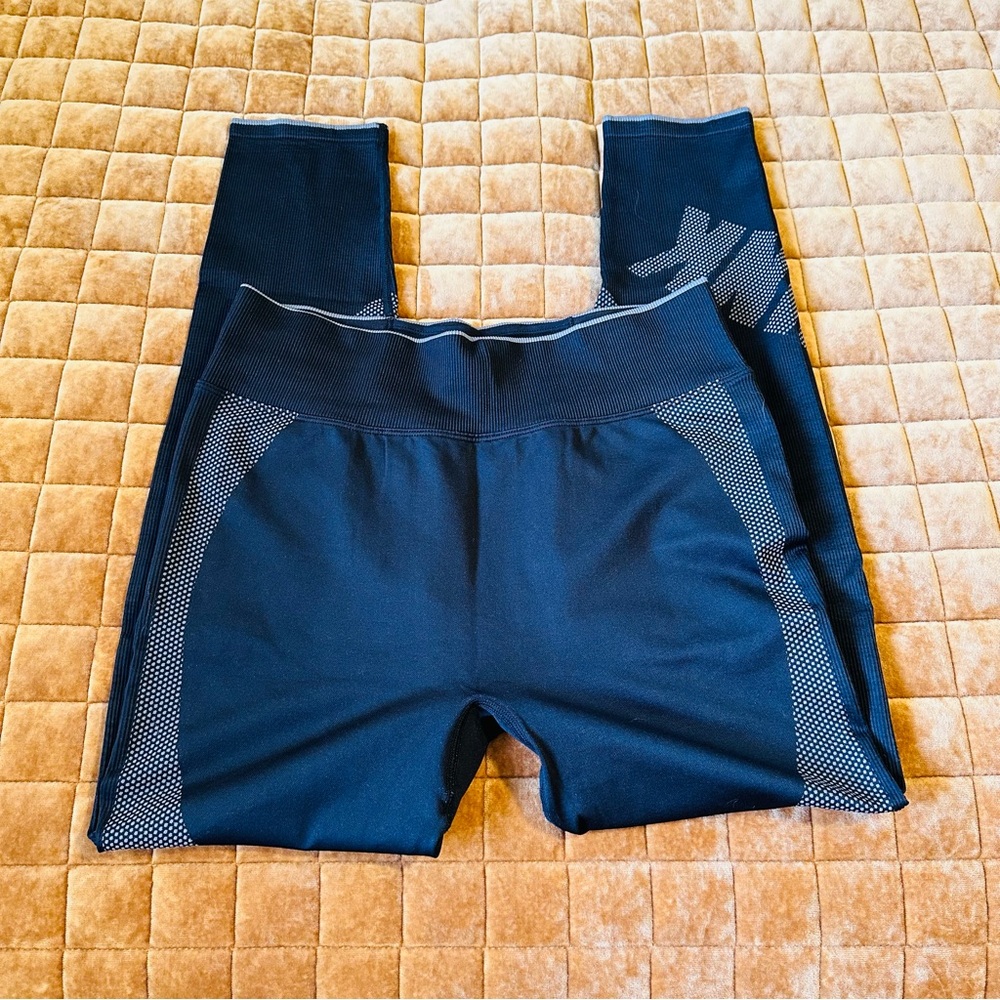 VS Pink Active Leggings